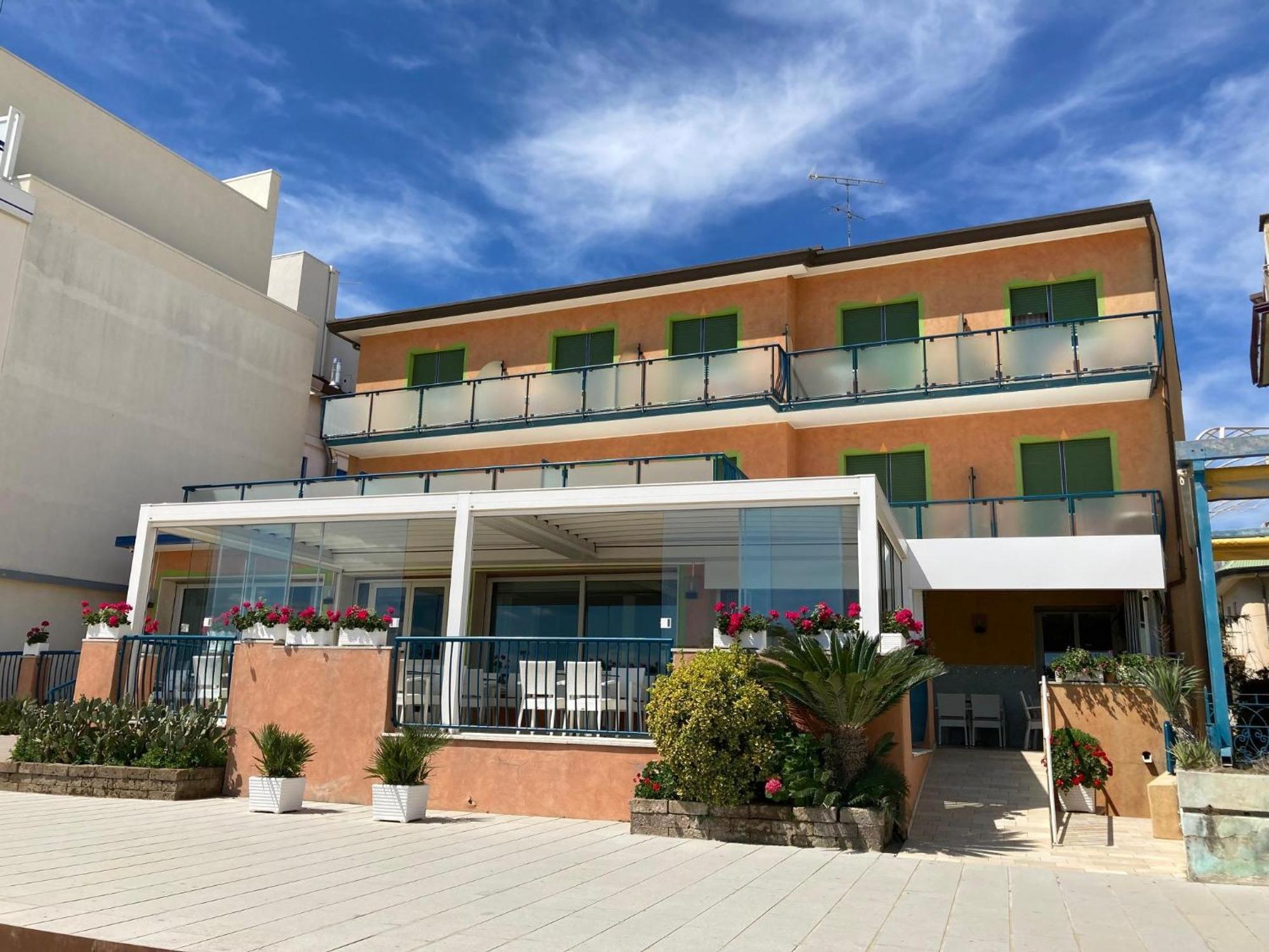 Hotel Giacomazzo Caorle Exterior foto