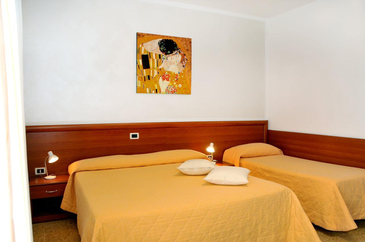 Hotel Giacomazzo Caorle Exterior foto