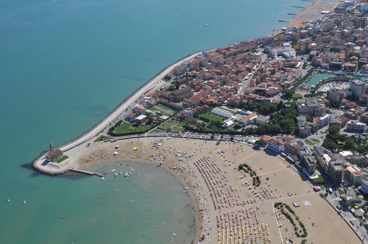 Hotel Giacomazzo Caorle Exterior foto